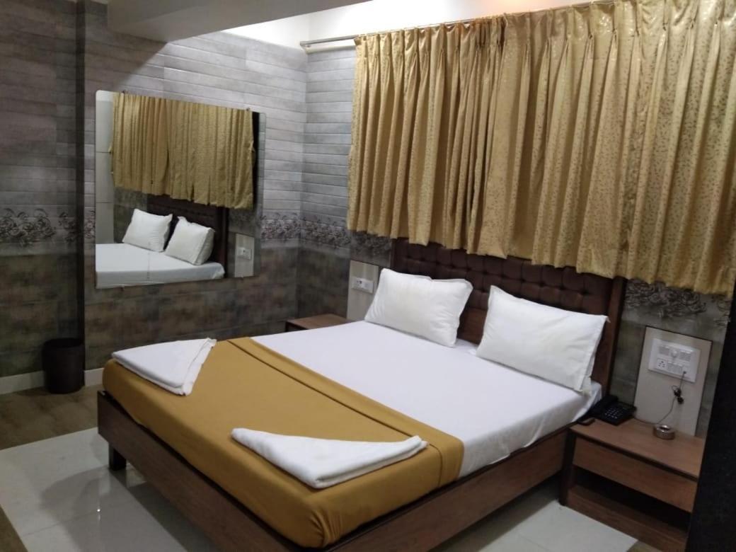 Hotel Royal Residency มุมไบ ภายนอก รูปภาพ